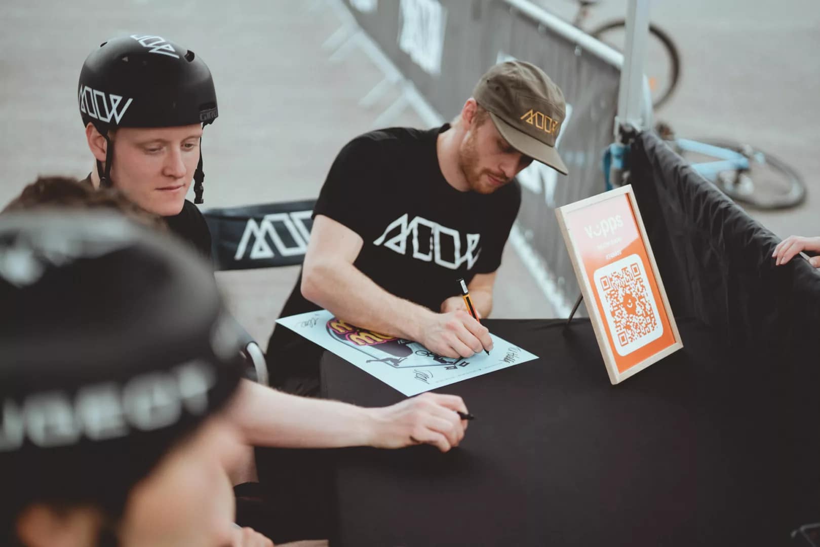 Signering av plakater