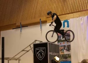 Sceneunderholdning på Barnas Ridderuke med Eirik Ulltang