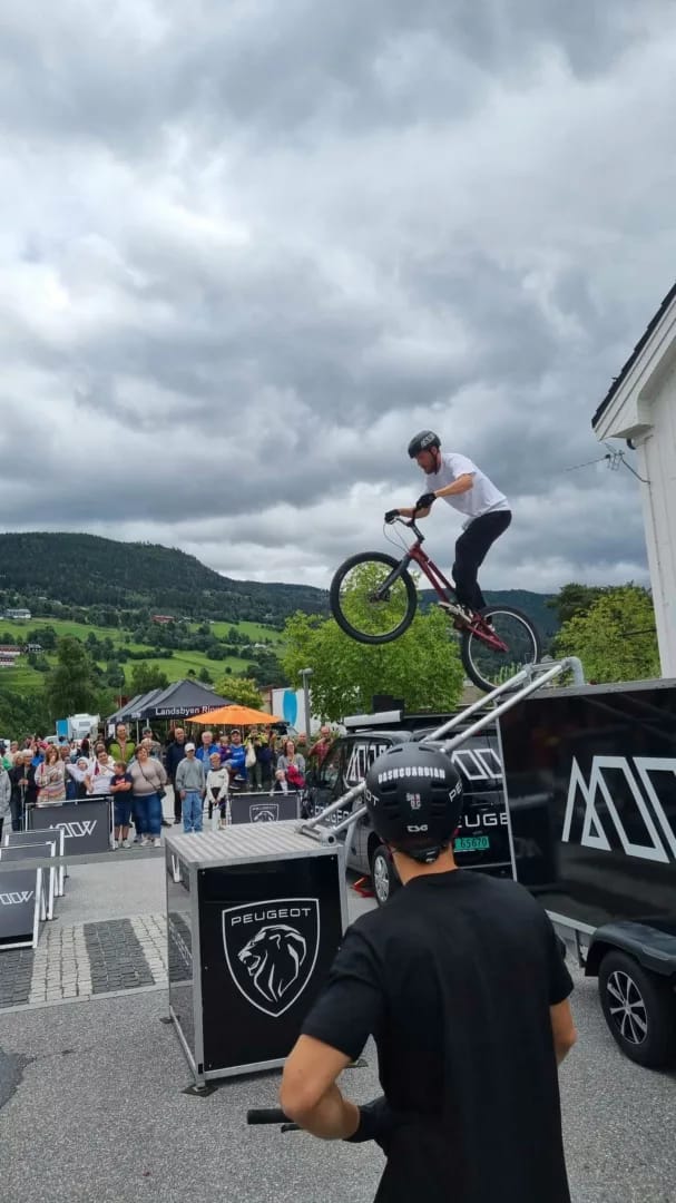 Sykkelshow i Ringebu - Joachim Skjævestad