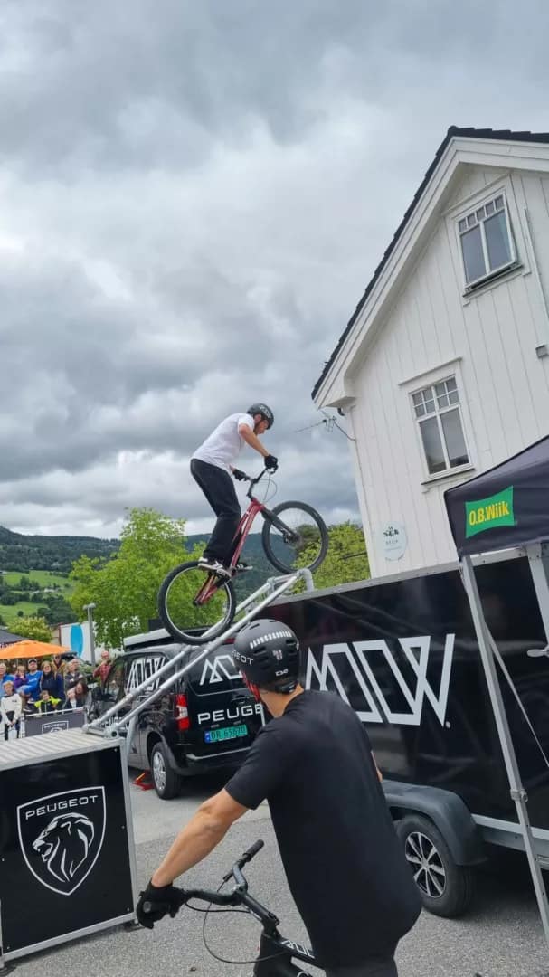 Sykkelshow i Ringebu - Joachim Skjævestad