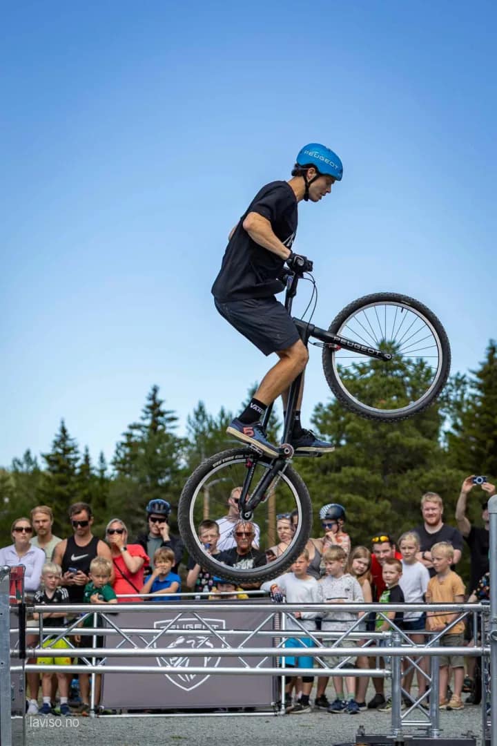 Show i Trondheim med Eirik Ulltang og Joachim Skjævestad