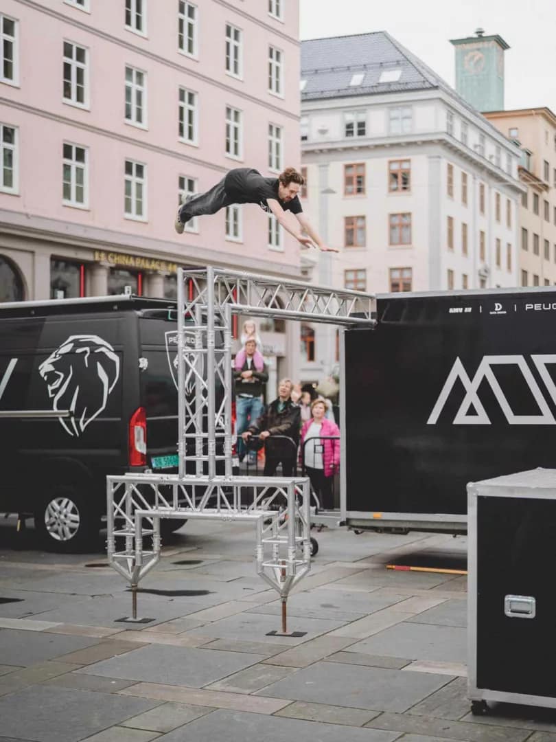 Jordan Tyler Lea - parkour